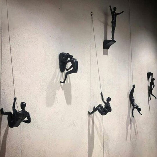 Climbing Man Wire Wall Decoration, Sculpture Figures Creative Retro Present Statue Wall Decor - Image 2