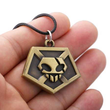 Anime Cosplay Black Rope Chain Bleach Kurosaki Ichigo Necklace Mask Logo Metal Pendientes Gifts