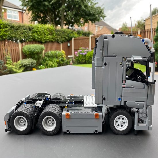 6X4 FH tractor unit Dump Truck Tower Head technology 1073PCS DIY