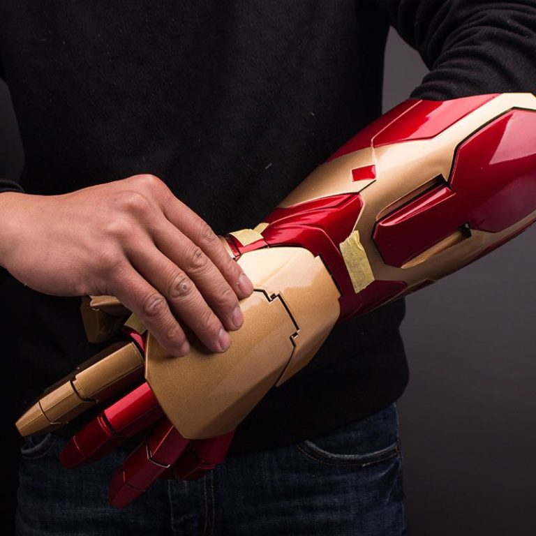 Marvel Iron Man Electronic Wrist Armor - Image 4