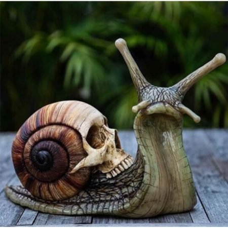 Snail Skull Sculpture gothic Decoration Figurine Crafts Home Decoration Art Craft Decor Sculpture