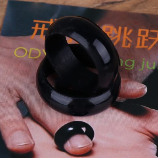 Magicians Ring Transfer Jumps From Finger to Finger Magic Tricks Street Illusions - Image 3