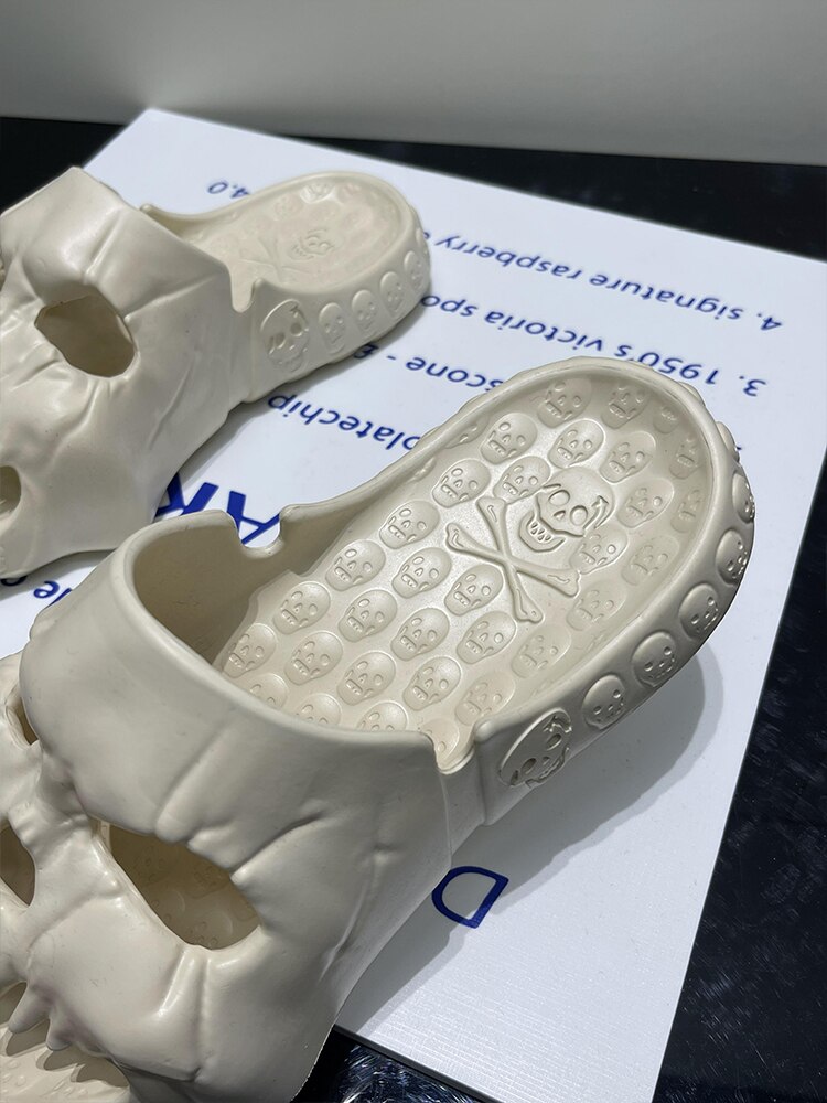 Skull Design Slippers Summer Fun Novelty Slide Thick Sole Platform Beach Non Slip Men Women Cloud Sandal