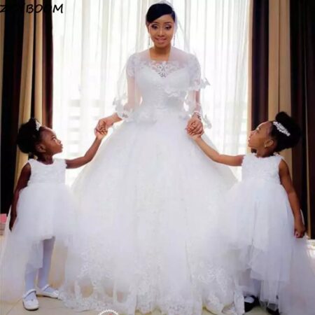Long A-Line Wedding Dresses Elegant White / Ivory Luxury Wedding Dress Lace Appliques Short Sleeves