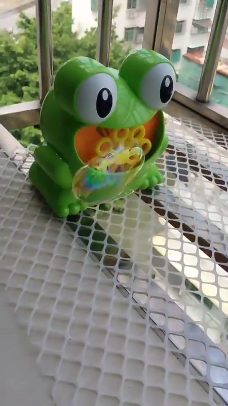 Cute Funny Automatic Frog Bubble Maker For Summer Party Game for Kids Outdoor Playing